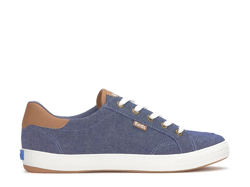 Center III Sneaker
