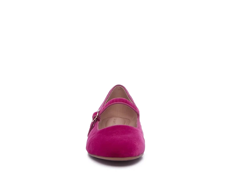 Lisara Mary Jane Flat