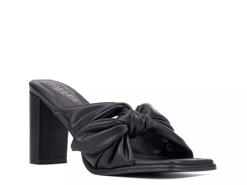 Deanna Sandal