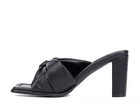 Deanna Sandal
