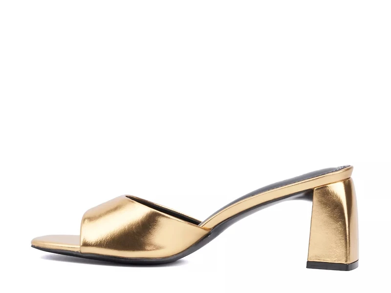 Isadora Sandal