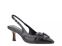 Valeria Pump