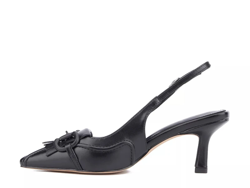 Valeria Pump