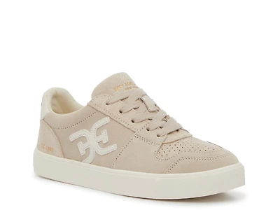 Ellie Sneaker