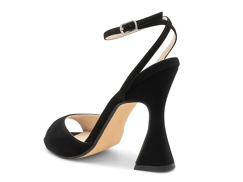 Quinn Sandal