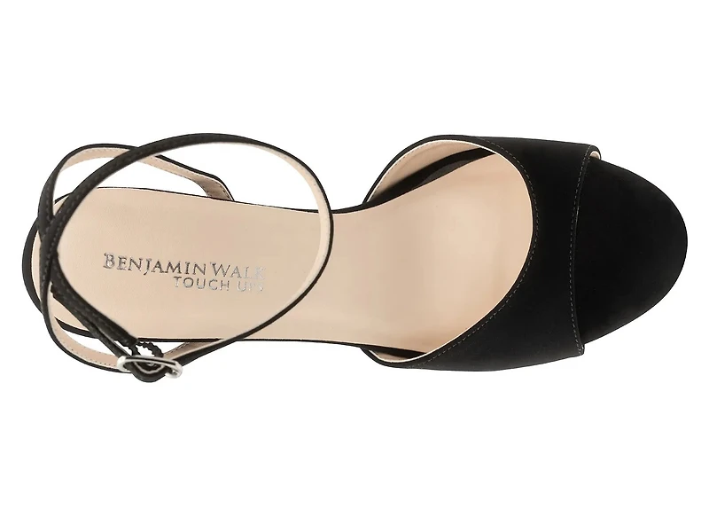 Quinn Sandal