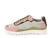 Metro Sneaker