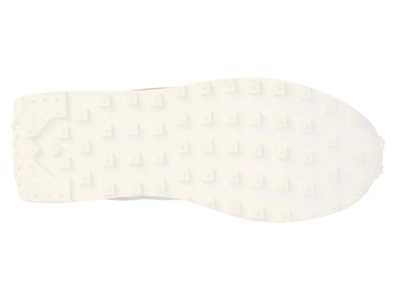 Metro Sneaker