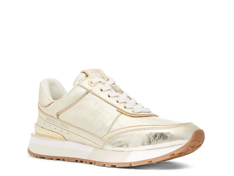 Nova Sneaker