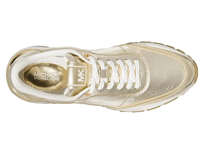 Nova Sneaker