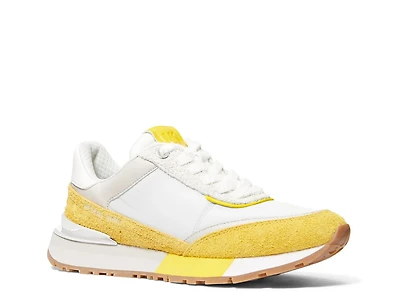 Nova Sneaker