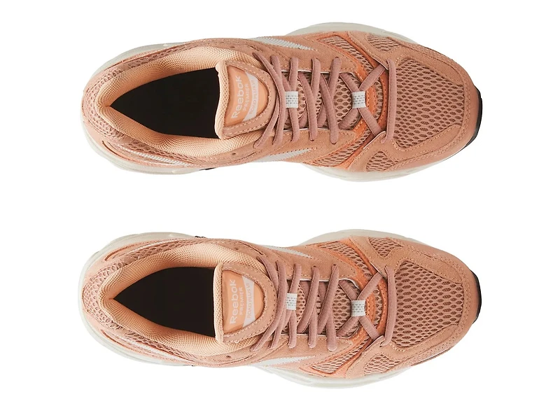 Premier Road Plus VI Sneaker