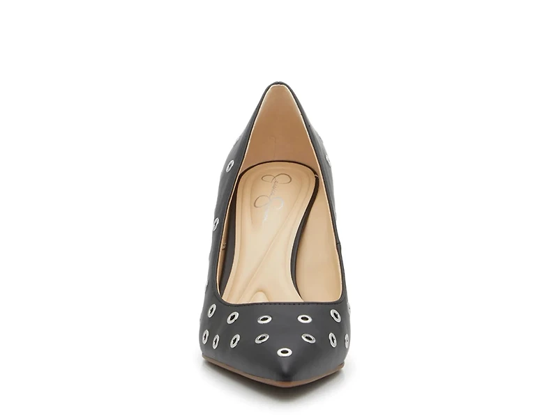 Nolanne Pump