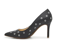 Nolanne Pump