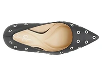 Nolanne Pump