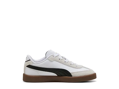 Club II Era Sneaker