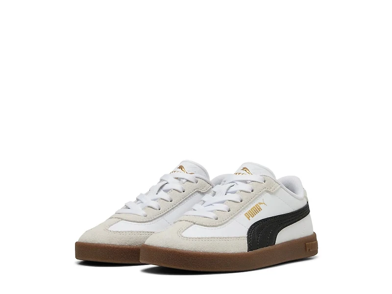 Club II Era Sneaker