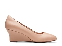 Olivette Pearl Wedge Pump