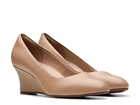 Olivette Pearl Wedge Pump
