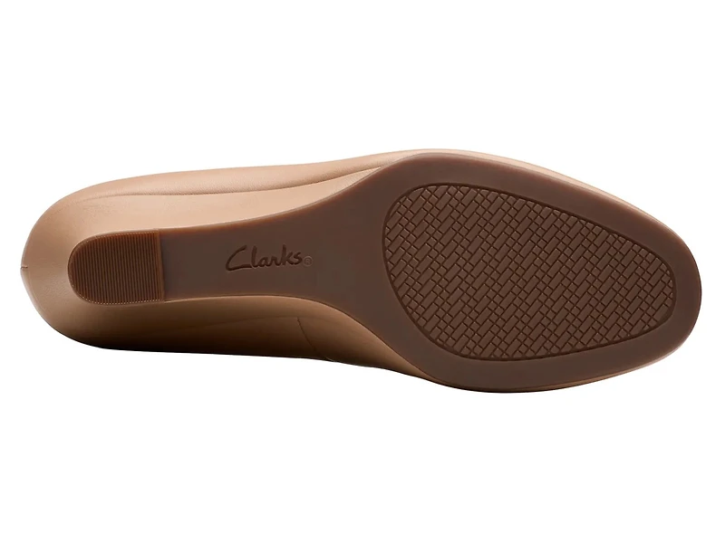 Olivette Pearl Wedge Pump