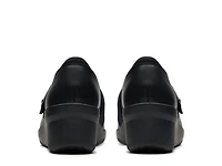 Suttyn May Mary Jane Wedge