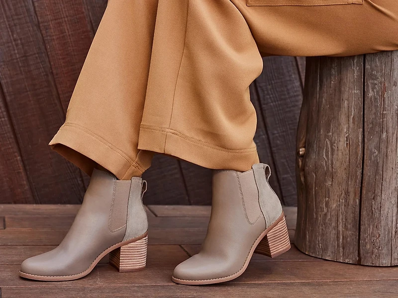 Evelyn Chelsea Boot