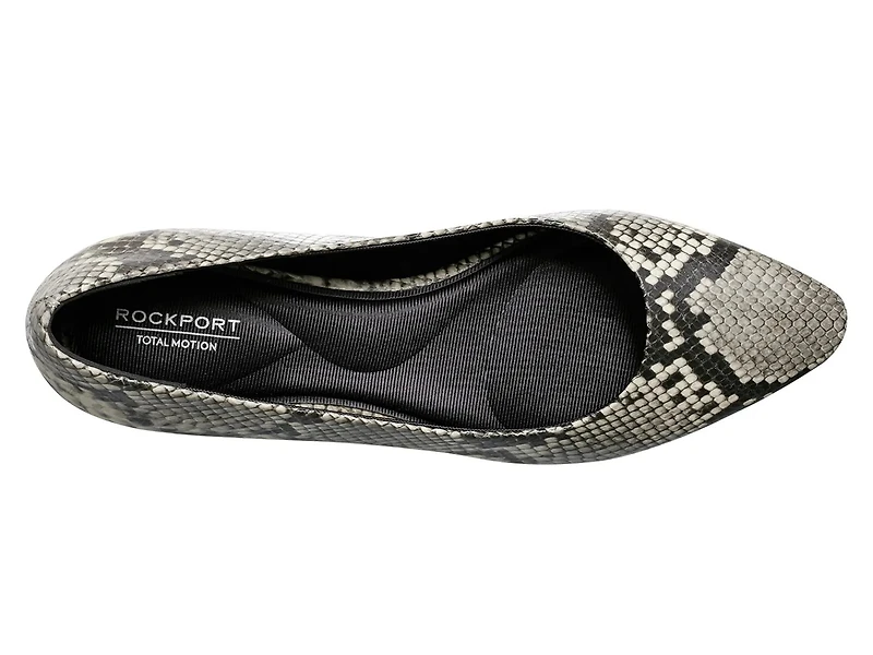 Tessa Total Motion Flat