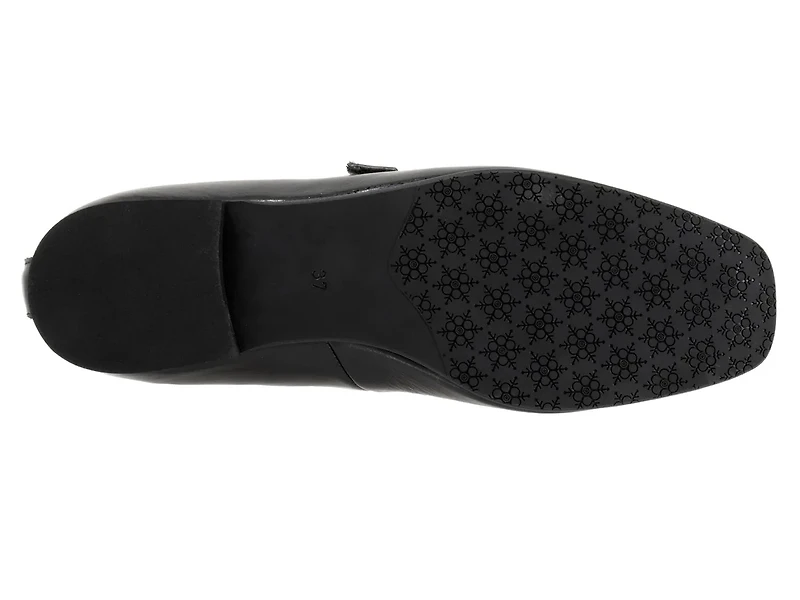 Eliana Mary Jane Flat