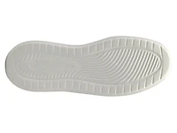 Oasis Sneaker