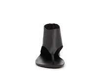 Uma Sandal