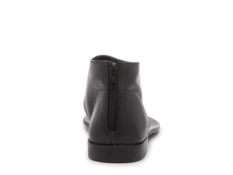 Uma Sandal