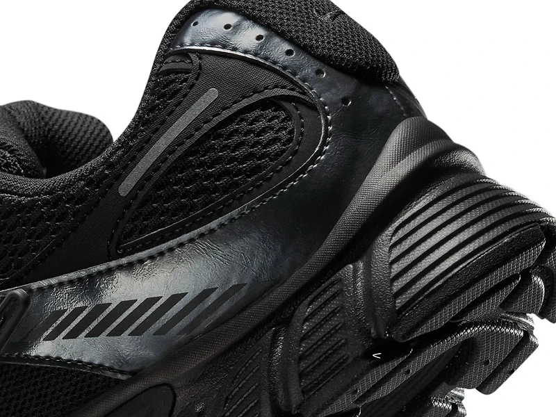 V5 RNR Sneaker