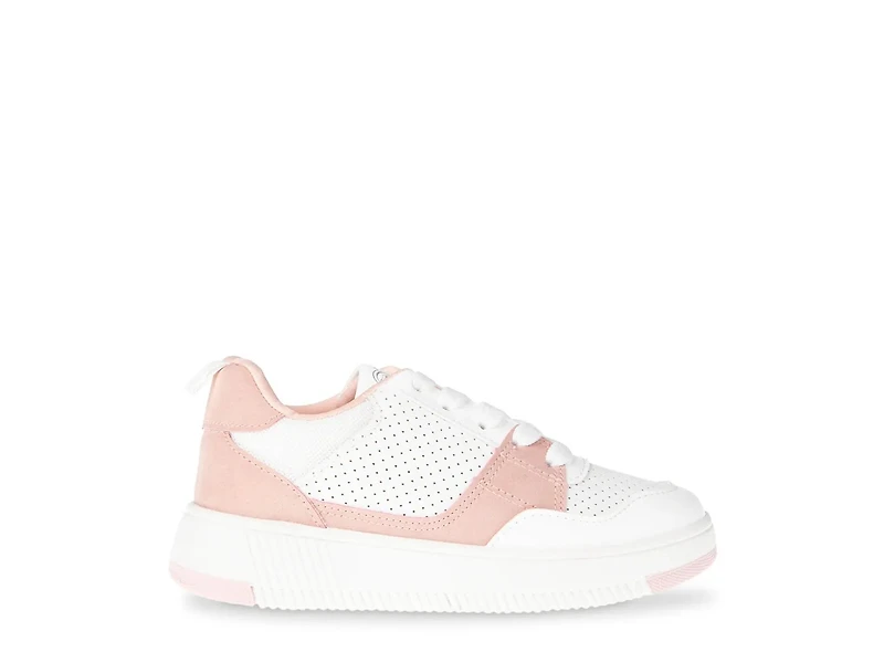 Phoebe Sneaker