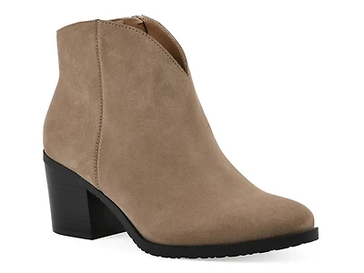 Tattle Bootie