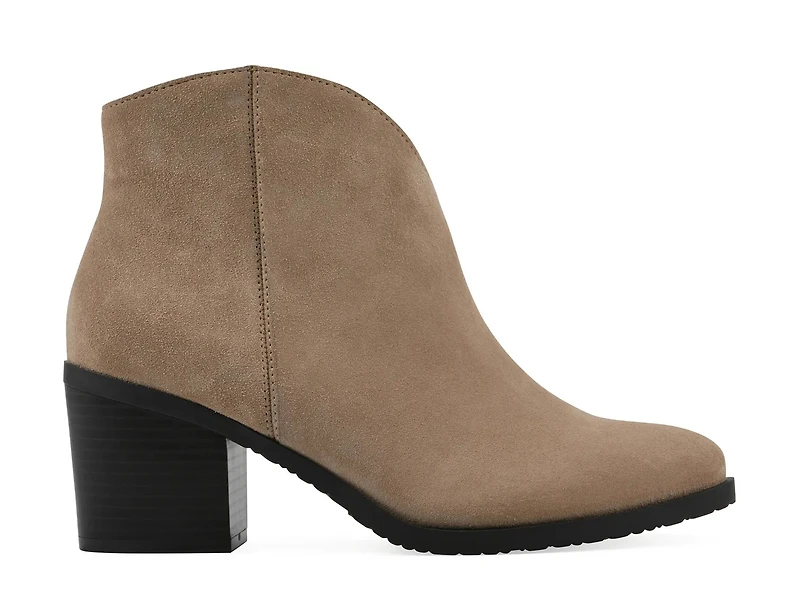 Tattle Bootie