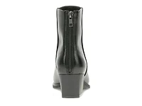 Bessie Bootie