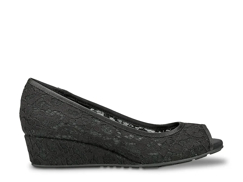 Candra Wedge Pump