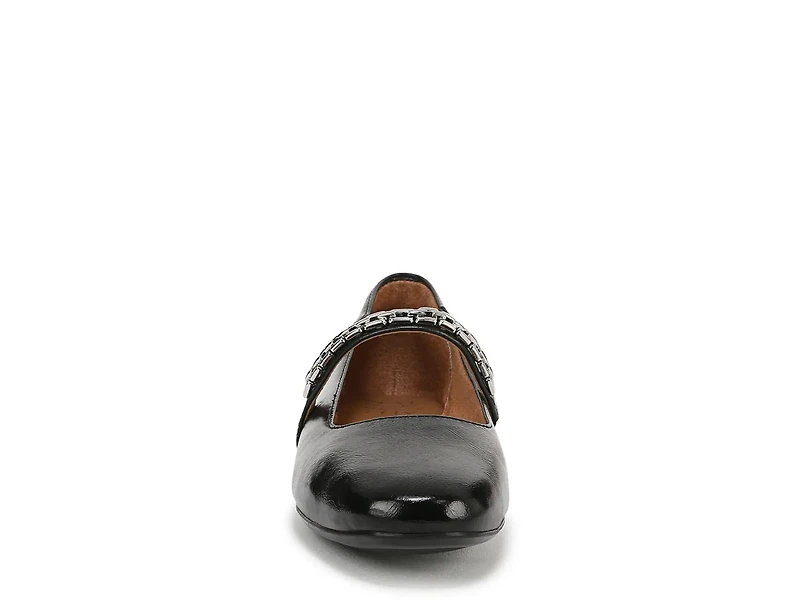 Kelly Mary Jane Flat