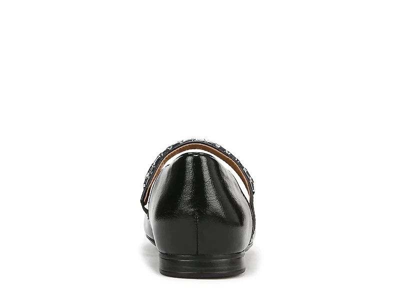 Kelly Mary Jane Flat