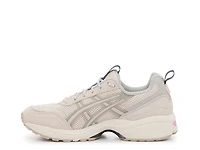 GEL-1090 v2 Sneaker