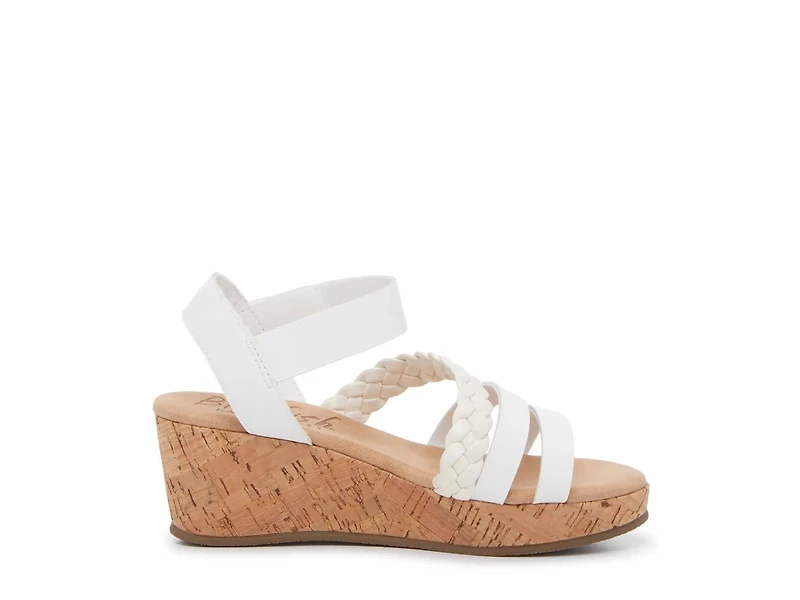 Lovely Wedge Sandal