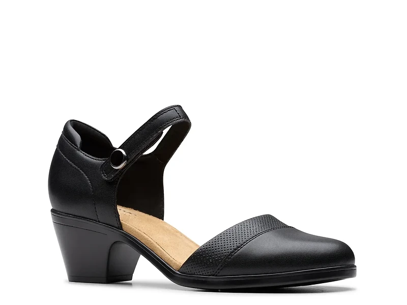 Emily Teagan Pump