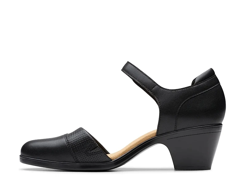 Emily Teagan Pump