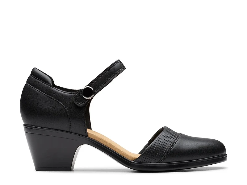 Emily Teagan Pump