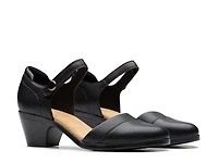 Emily Teagan Pump