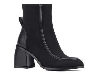 Rashida Bootie