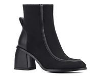 Rashida Bootie