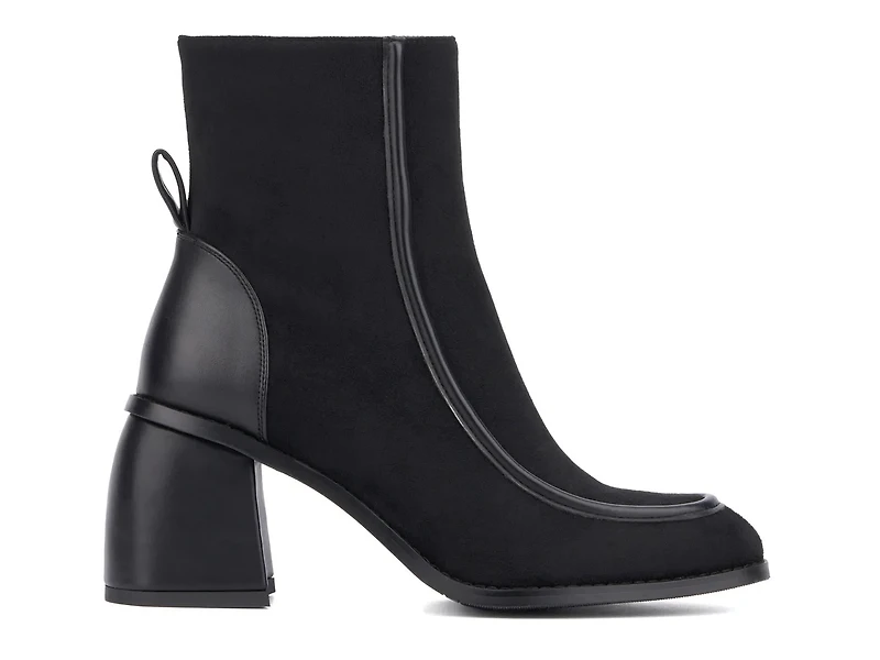 Rashida Bootie