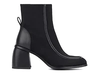 Rashida Bootie