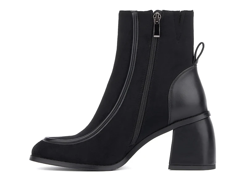 Rashida Bootie